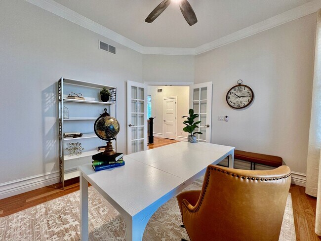 Building Photo - NEW, big, beautiful, Executive Home Libert...