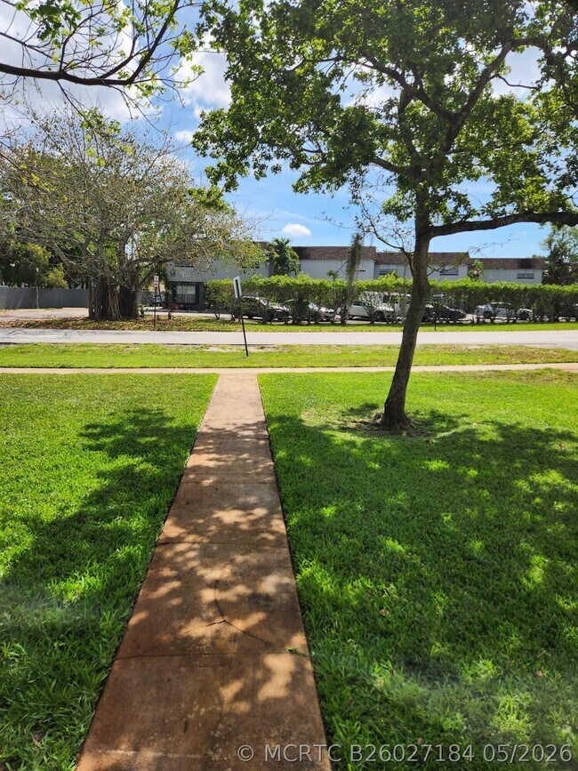 Building Photo - 4844 NW 9th Dr