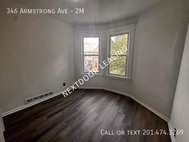 Building Photo - 346 Armstrong Ave