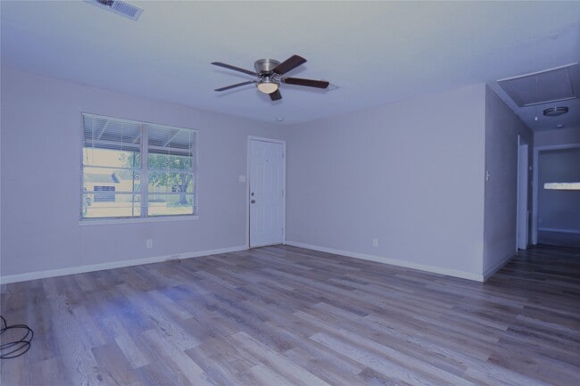 Building Photo - 130 Bennett Dr