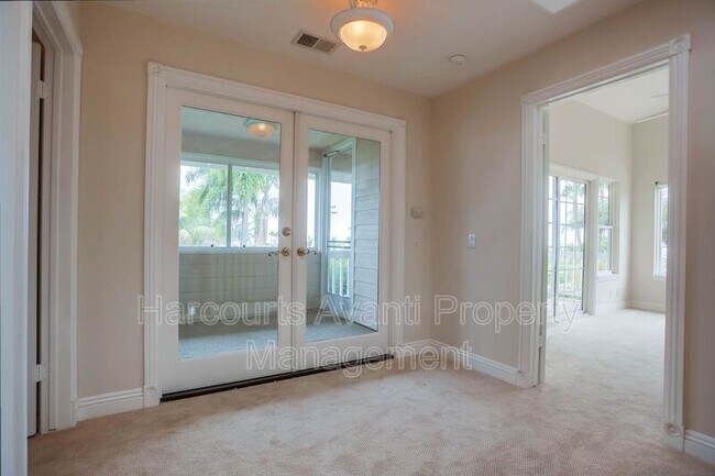 Building Photo - 1844 Dora Dr