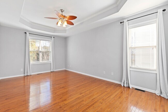 Building Photo - Beautiful 5 Bedroom Home in Dansforth Neighborhood