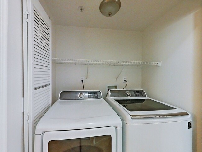 Building Photo - Spacious 3-Bedroom Home in Prime San Diego Location