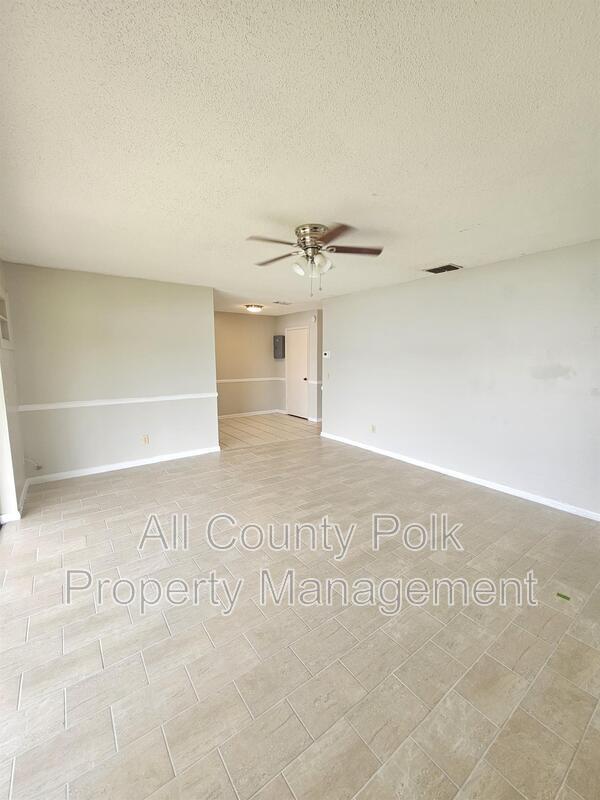 Building Photo - 929 S Buena Vista Dr
