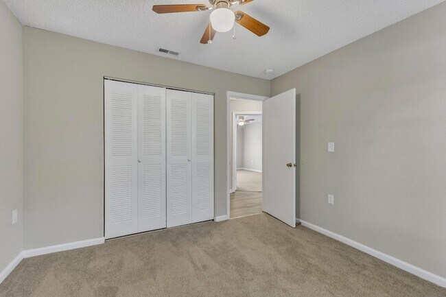Building Photo - 2430 Condor Ct