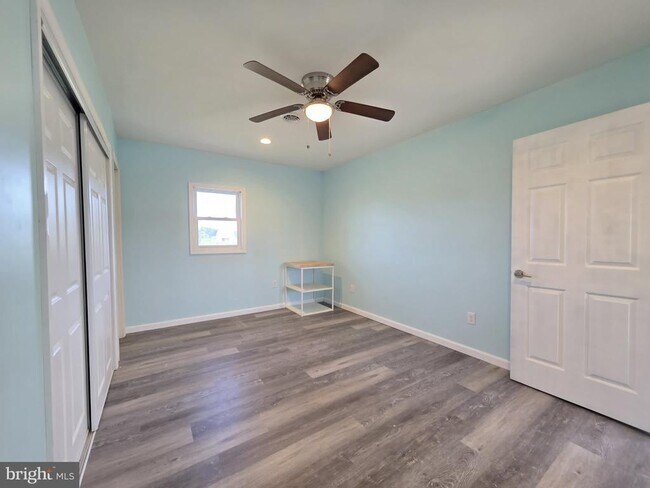 Building Photo - 22931 Steele Dr