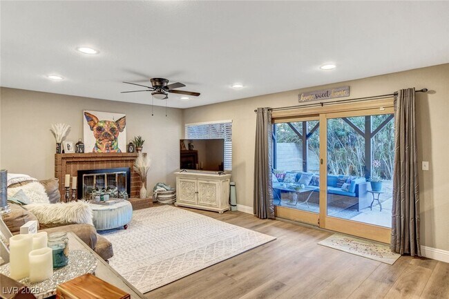 Building Photo - 4762 Torrence Dr