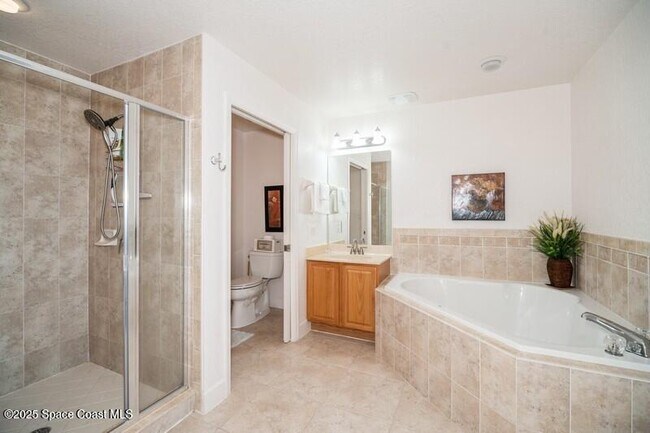 Building Photo - 807 Mystic Dr