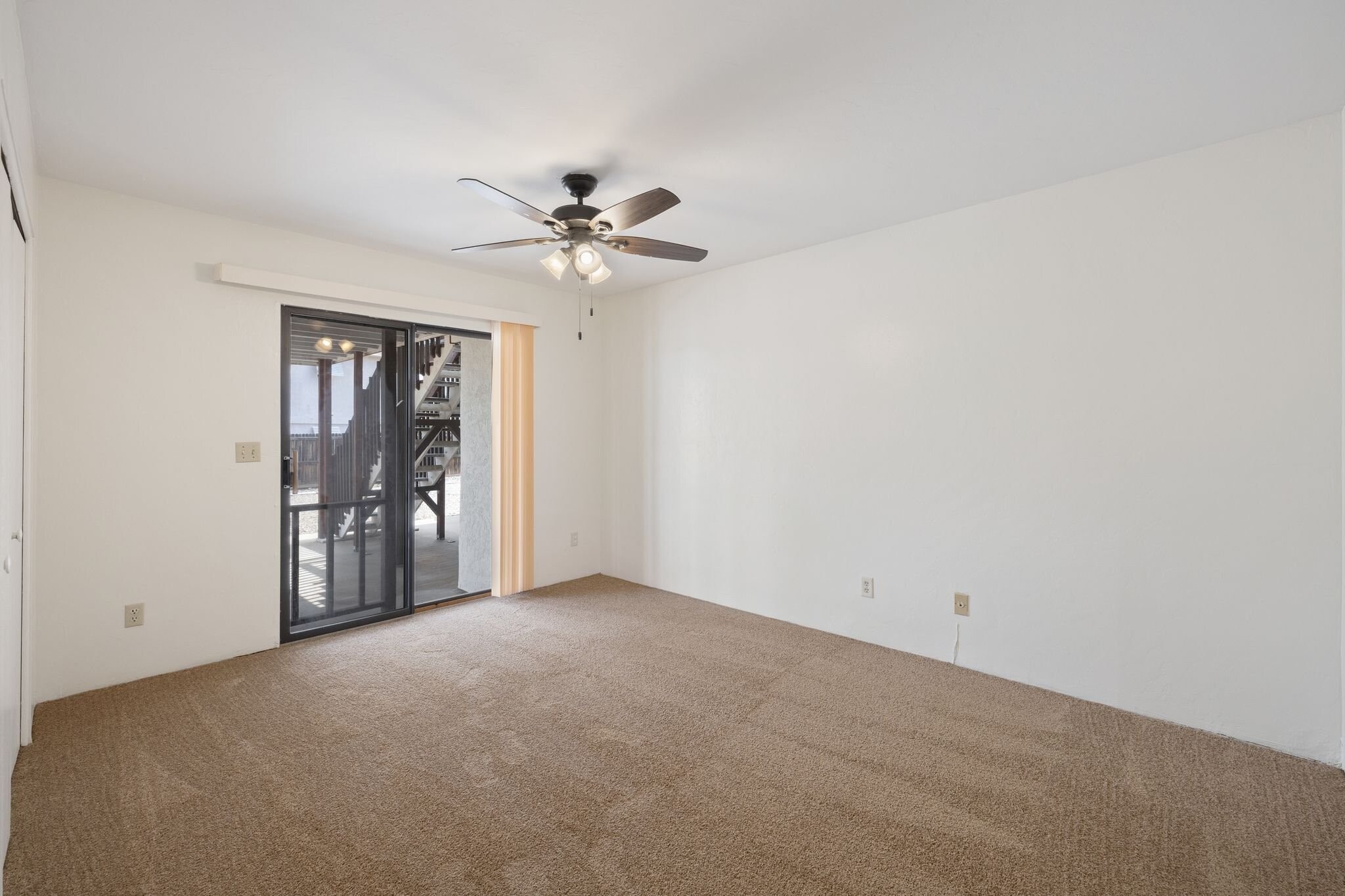Building Photo - 1299 Tapadero Dr