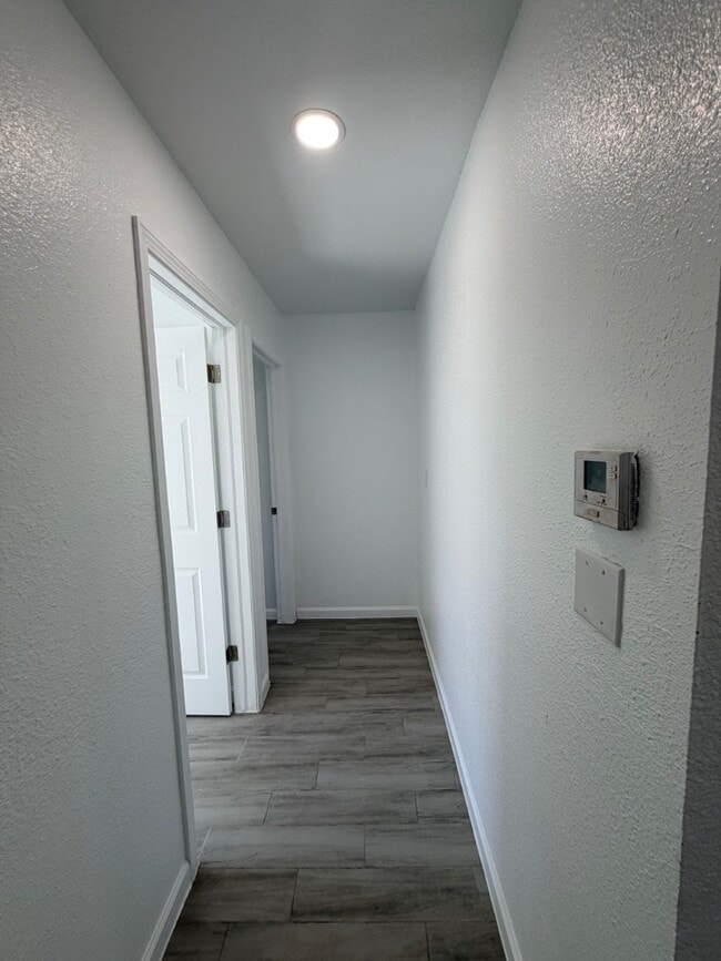 Building Photo - 5729 Saplinas Rd