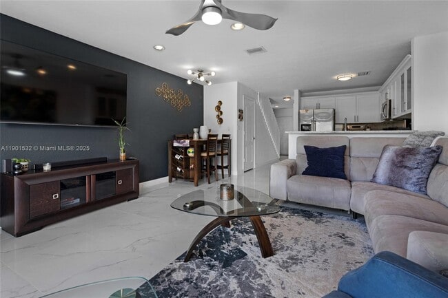 Building Photo - 12905 SW 31st Ct