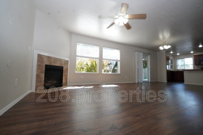 Building Photo - 2934 NW 11th Ave