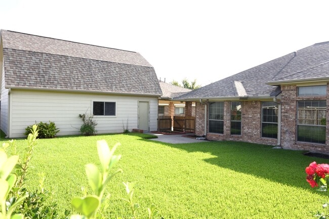 Building Photo - 2316 Hopi Dr