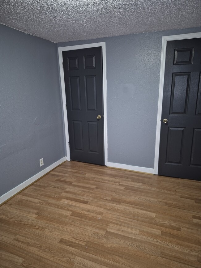 Building Photo - 6135 Emerald Ave