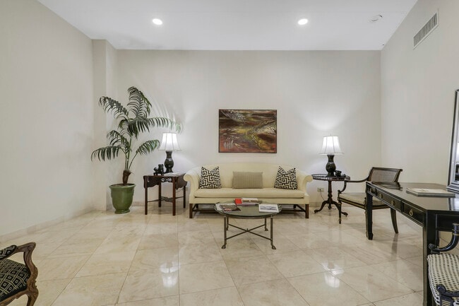 Building Photo - 2800 N Flagler Dr