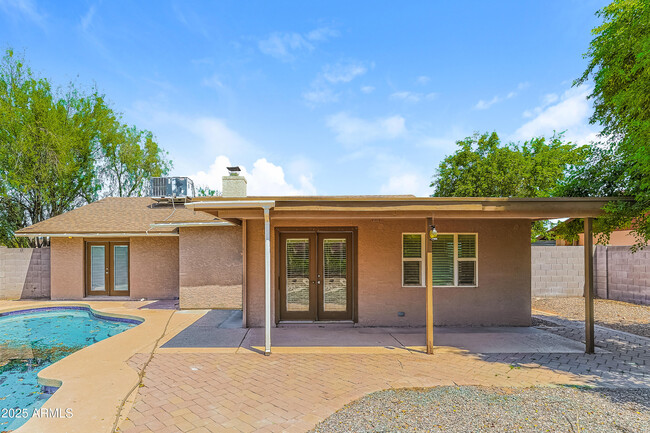 Building Photo - 2401 E Javelina Ave