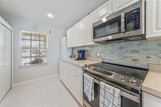 Building Photo - 1315 Saxony Cir