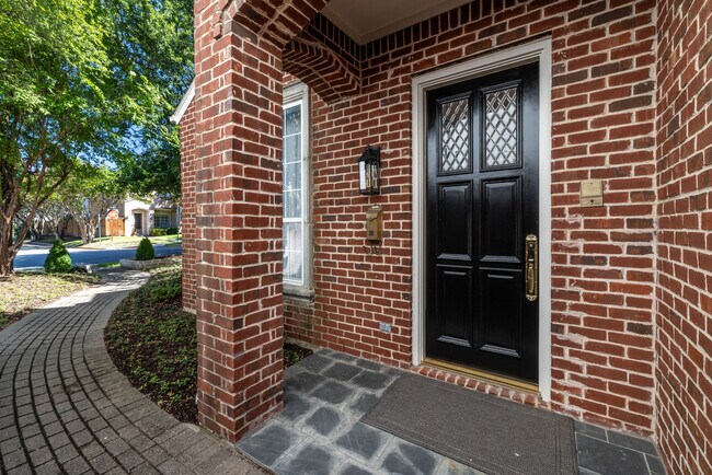 Building Photo - 3451 Binkley Ave