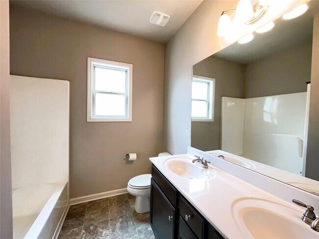 Building Photo - 2271 Spring Sound Ln