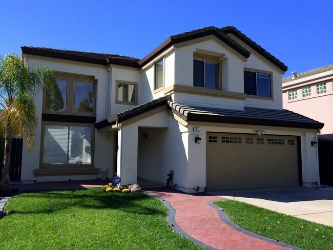 Building Photo - 2516 Yorkshire Dr