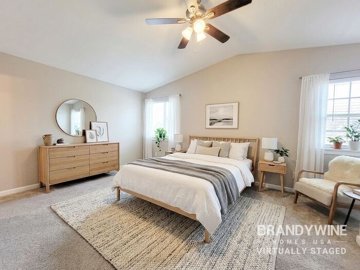 Building Photo - 605 Woods Crossing Ln