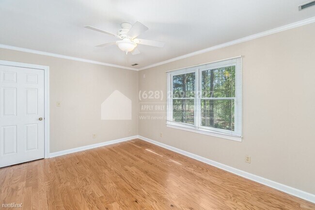 Building Photo - 4 br, 3 bath House - 207 Queensferry Rd. -