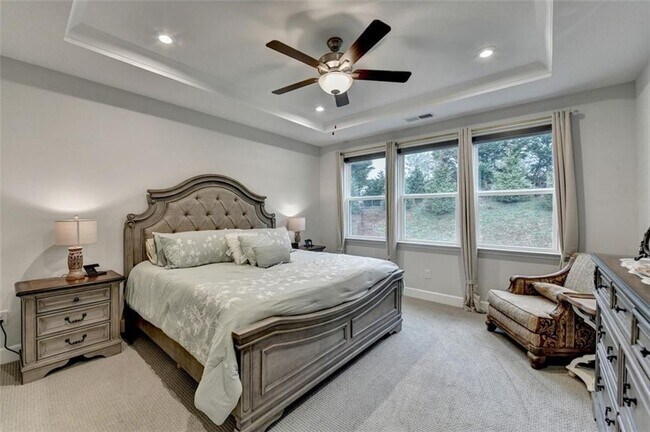 Building Photo - 811 Pineberry Ct