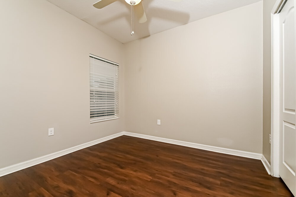 Building Photo - 10641 Laguna Plains Dr