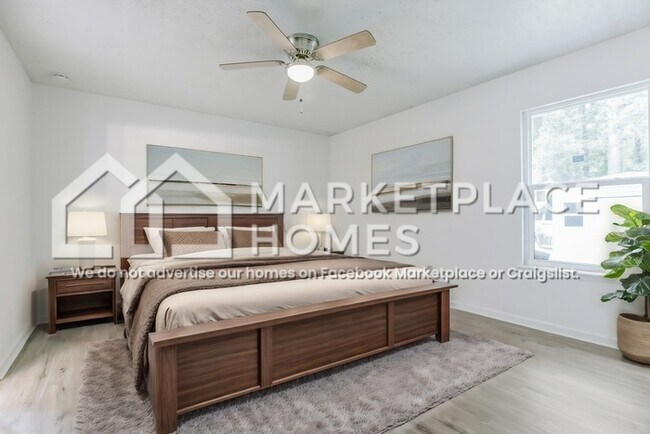 Building Photo - 1533 Kingfisher Ln N