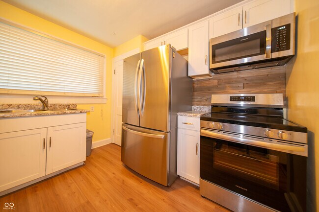 Building Photo - 5446 N College Ave