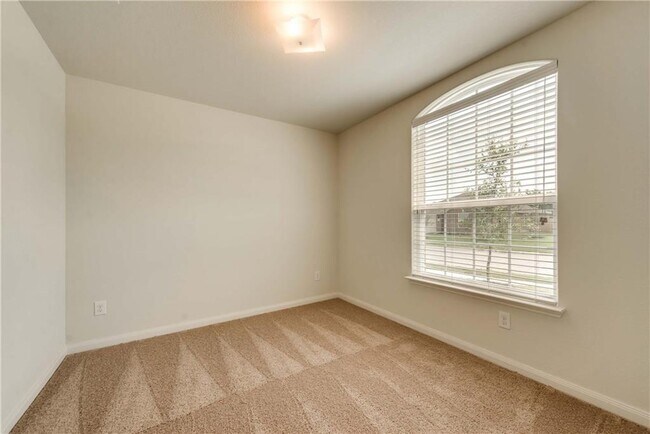Building Photo - 9425 Bald Cypress St