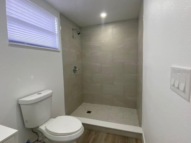 Building Photo - 22011 Catherine Ave