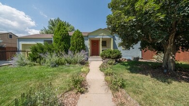 Building Photo - Charming ranch home in prime Patty Jewett ...