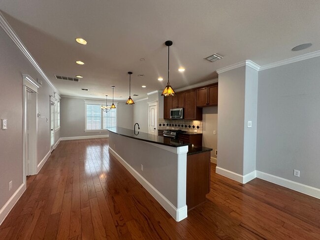 Building Photo - 1600 Abrams Rd