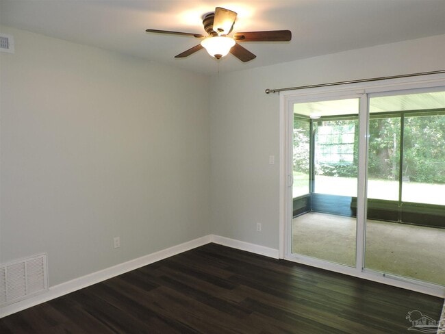 Building Photo - 7674 Old Hickory Dr