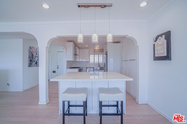 Building Photo - 4201 Don Diablo Dr