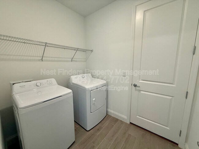 Building Photo - 407 Murphys Dr