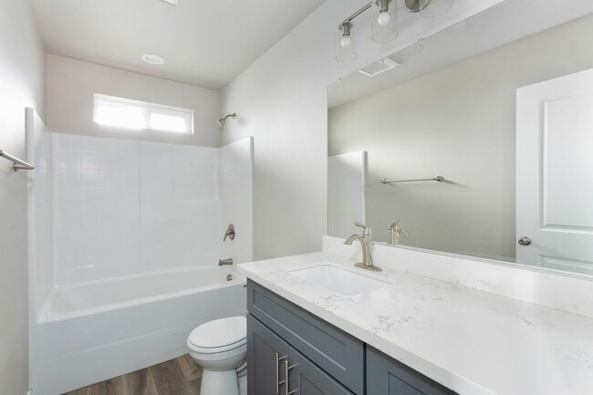 Building Photo - Charming Private 2BD/1BA DADU in Tacoma – $2,250/mo