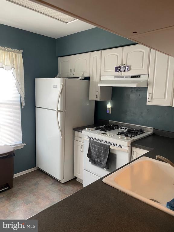 Building Photo - 3302B Ramsbury Ct