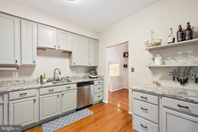 Building Photo - 2610 Grayton Ln