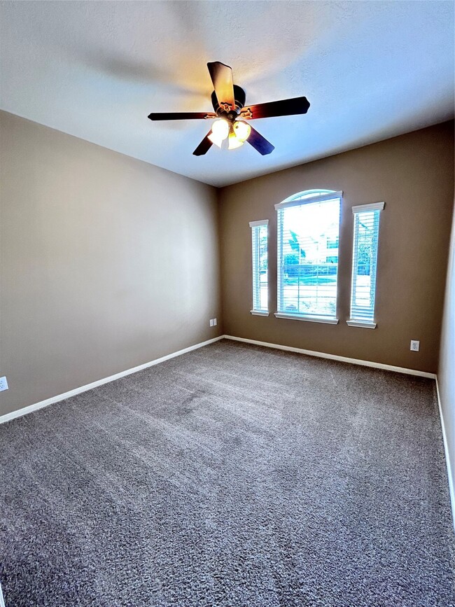 Building Photo - 3411 Bay Breeze Dr