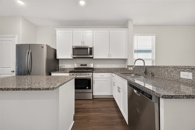 Building Photo - 16039 Kingfield Haven Dr