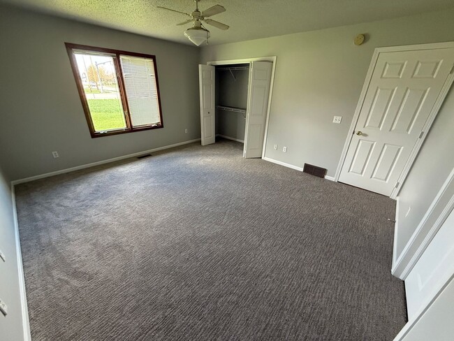Building Photo - Twin Home For Rent
