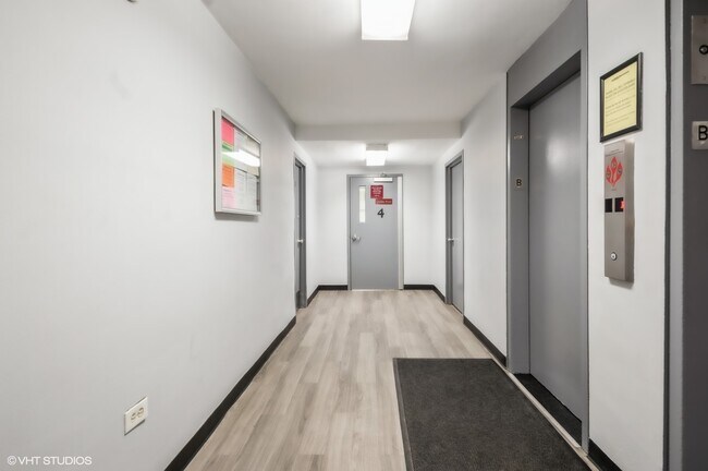 Building Photo - 1401 E 55th St