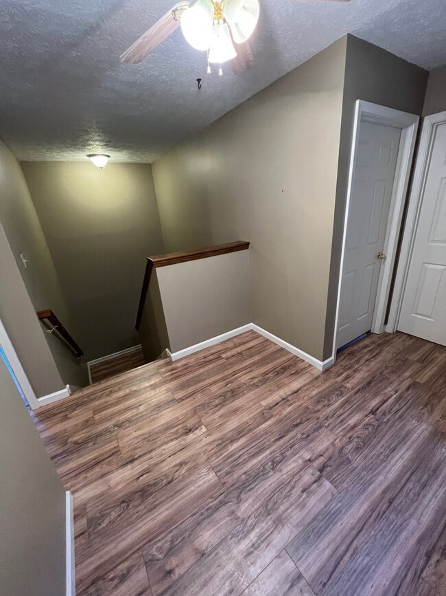 Building Photo - 3409 Fairway Dr