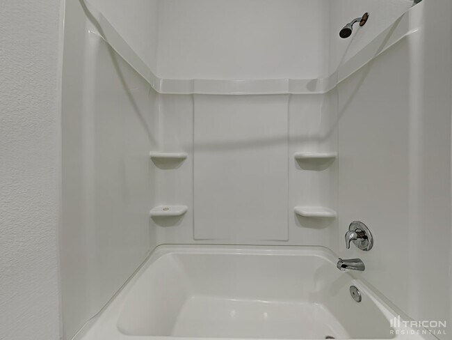 Building Photo - 179 Mica Trl