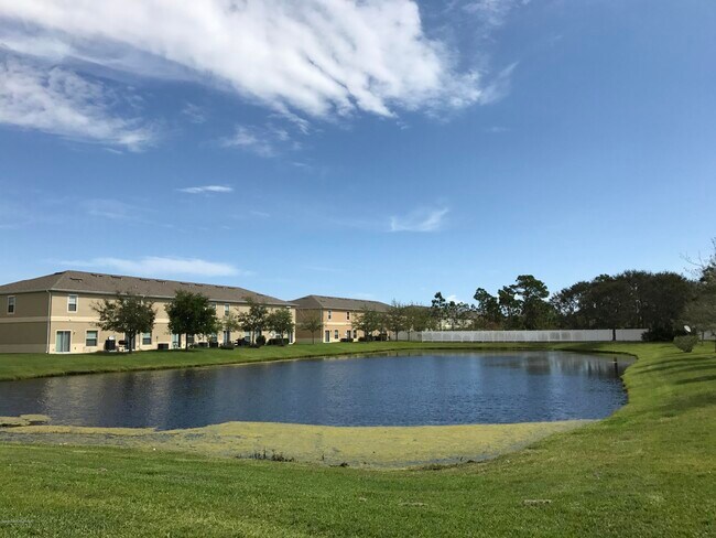 Building Photo - 2600 Revolution St