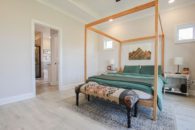 Building Photo - Pet Friendly in Sango!