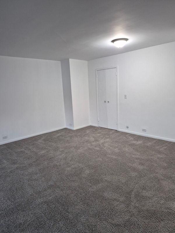 Building Photo - 5000 Town Center Dr