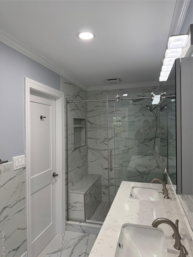 Building Photo - 16 Huntington Commons